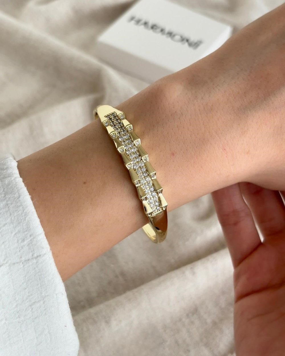 Xuping Lueur Gold Kelepçe
