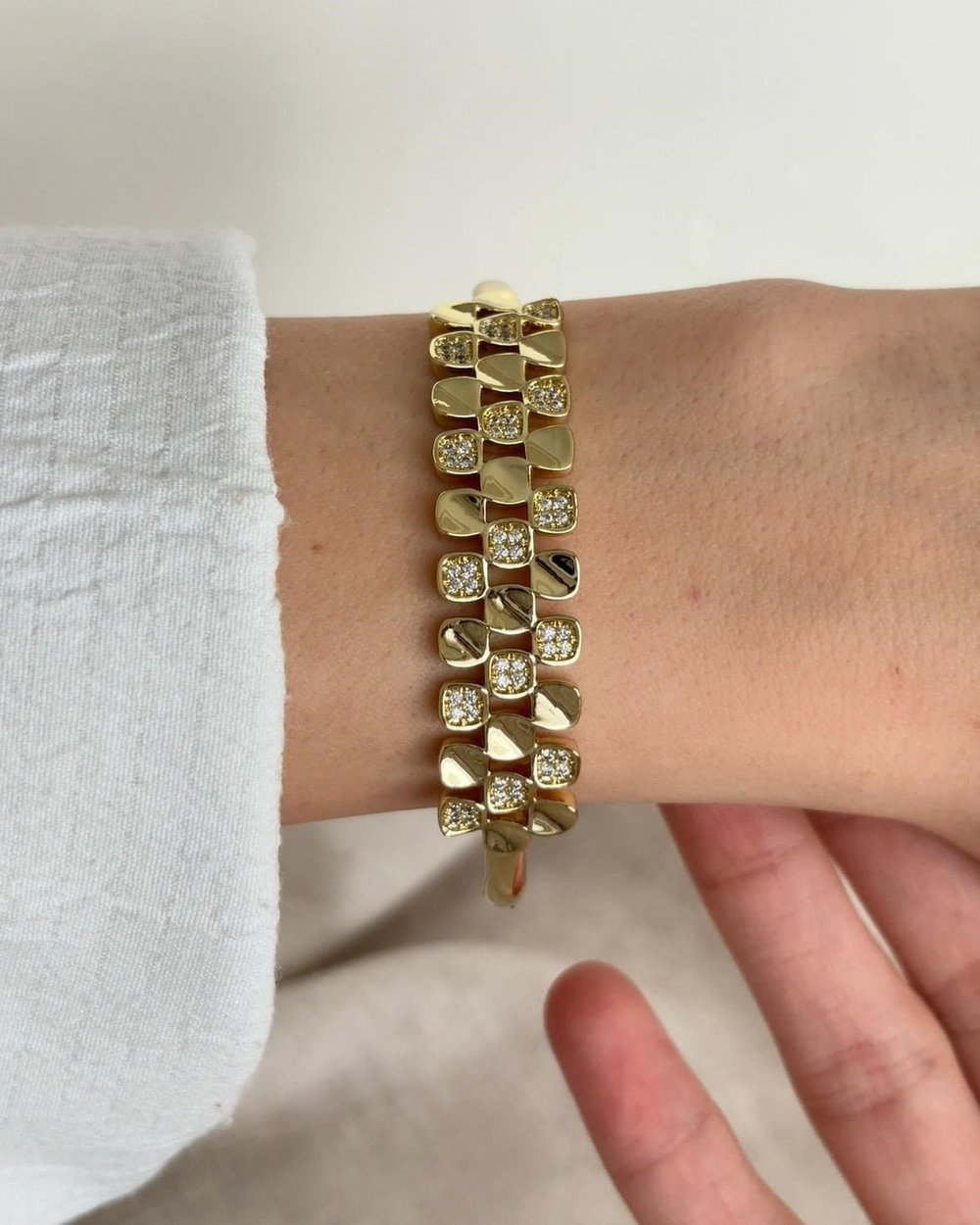 Xuping Vespera Gold Kelepçe