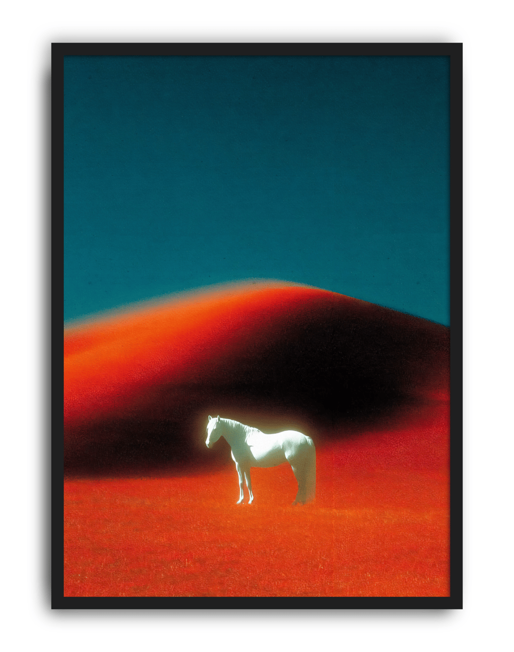 Crimson Horse Modern Duvar Tablosu – Kırmızı Manzara At Poster