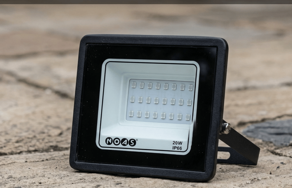1 Adet NOAS YL70 1026 Ultra Slim Led Projektör 20W Amber Işık