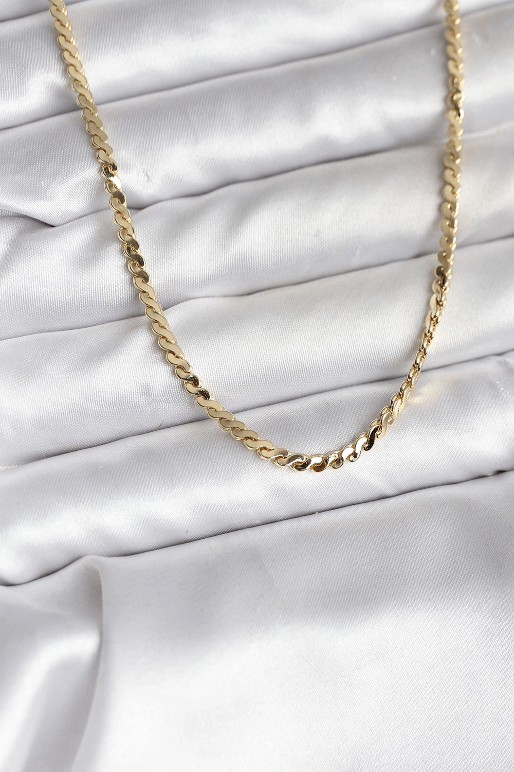 14K Gold Renk Kaplama Ezme Yılan Zincir Model CM Kadın Kolye