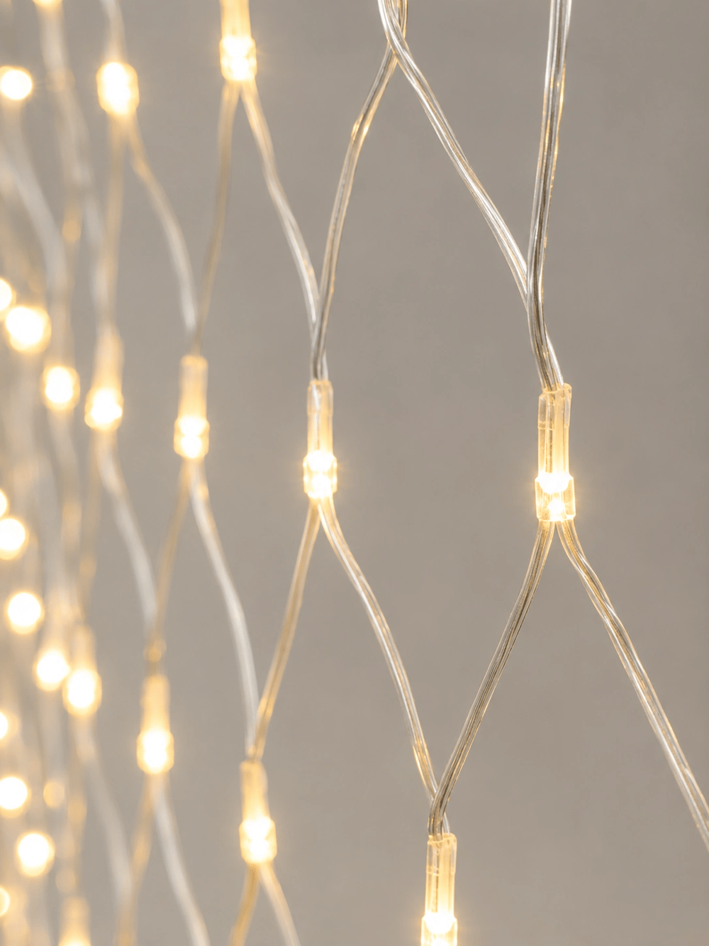 3x3 Metre Ağ LED ile Bahçenize Sıcak ve Şık Aydınlatma