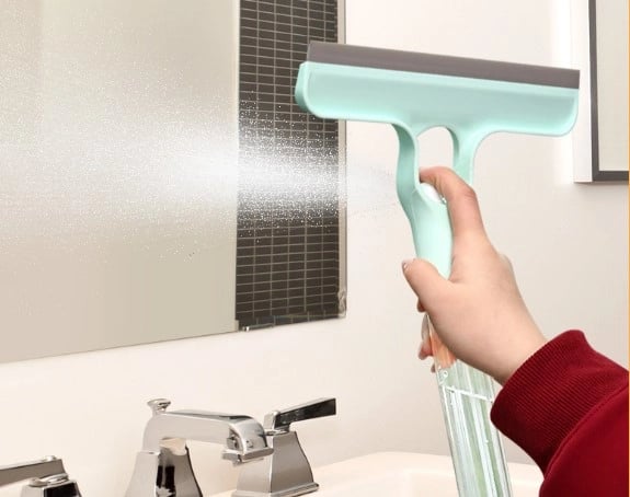 4 İn 1 Spreyli Çek Çekli Camsil Ve Fırça Aparatı Bx40