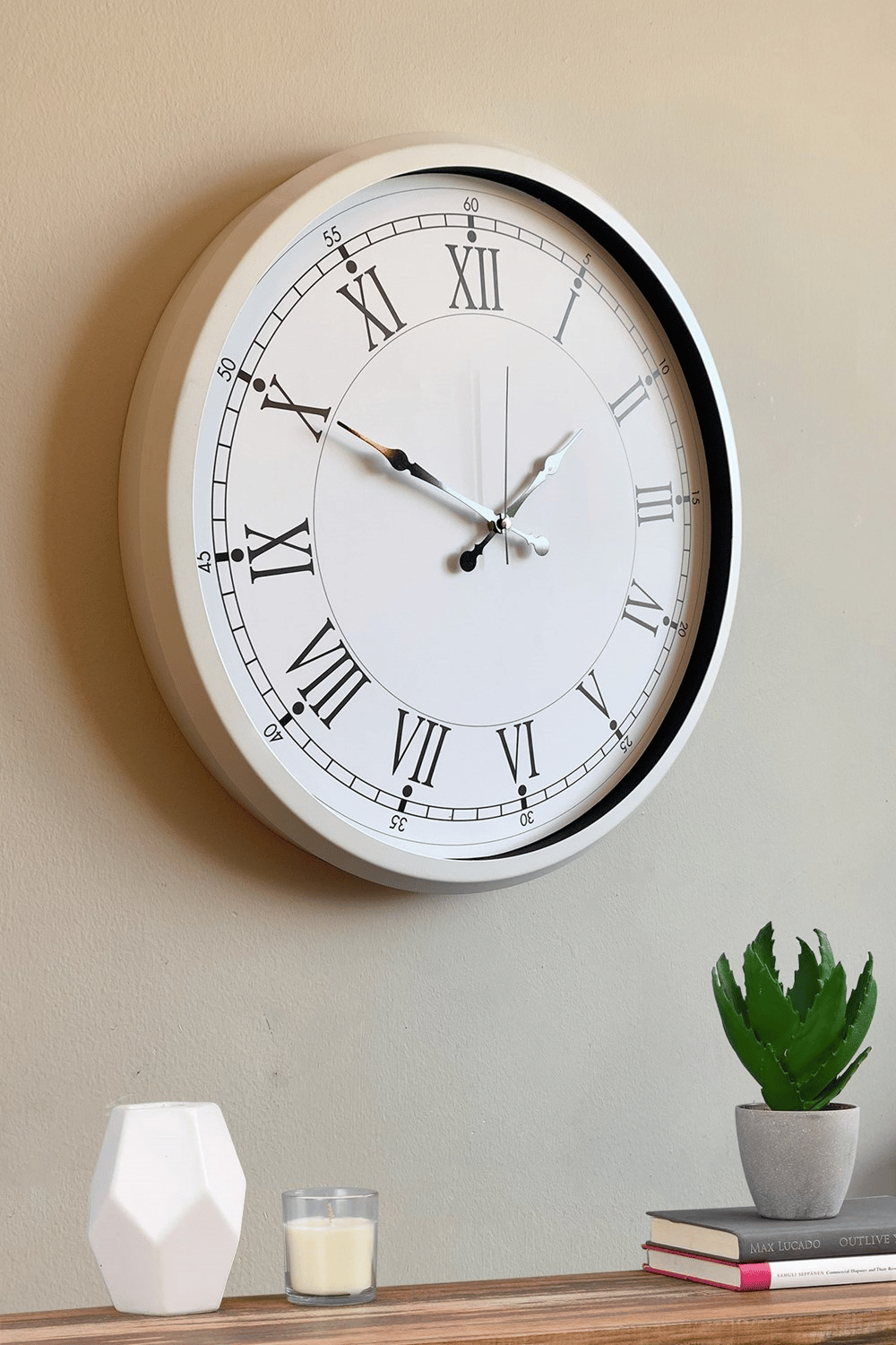 52 cm Beyaz Metal Roma Rakamlı Duvar Saati