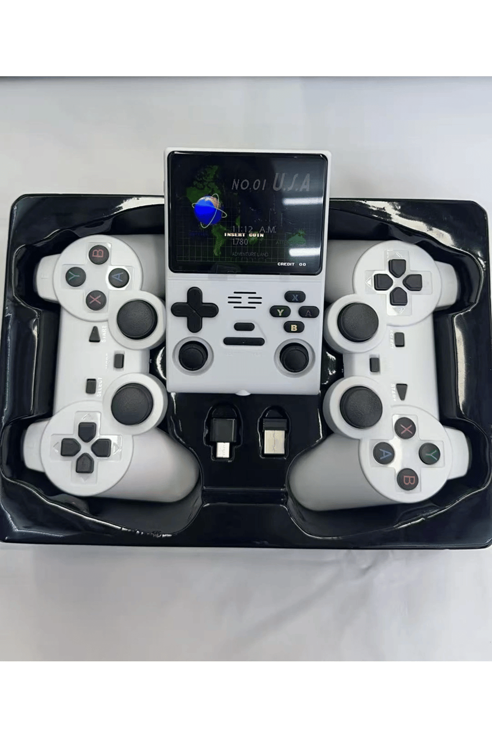 Beyaz Bluetooth özellikli retro arcade oyun konsolu ve rocker Wi-Fi TV bağlantılı