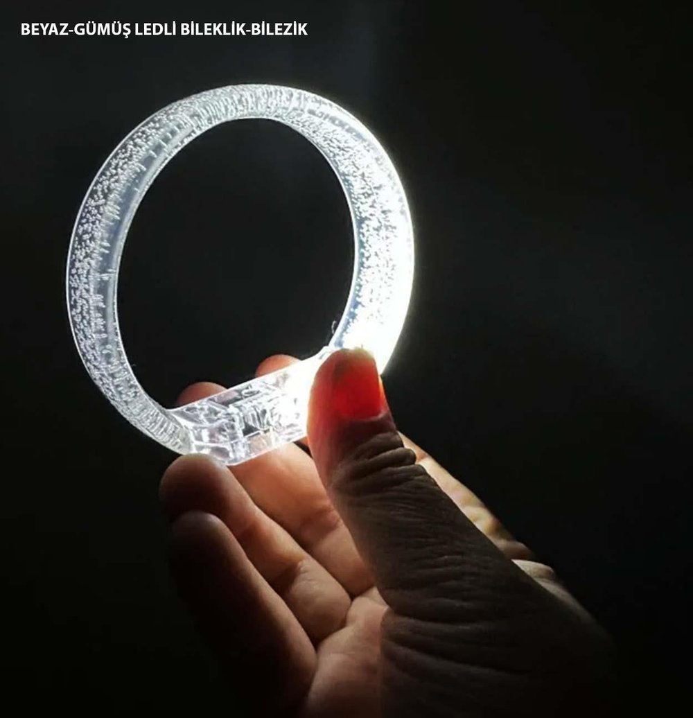 Beyaz-Gümüş Led Işıklı Baskı Yapılabilen Pilli Bileklik Bilezik 1,5 cm Genişlik (3936)