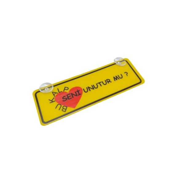 Bu Kalp Seni Unutur Mu? Yazılı Sarı Dekor Plaka Vantuzlu Cam Süsü 22x7.5cm BKSU2