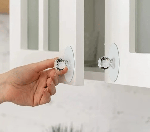 Büyük Boy Çok Amaçlı Yapışkan Kristal Tutacak Kulp 4 Adet Bx40