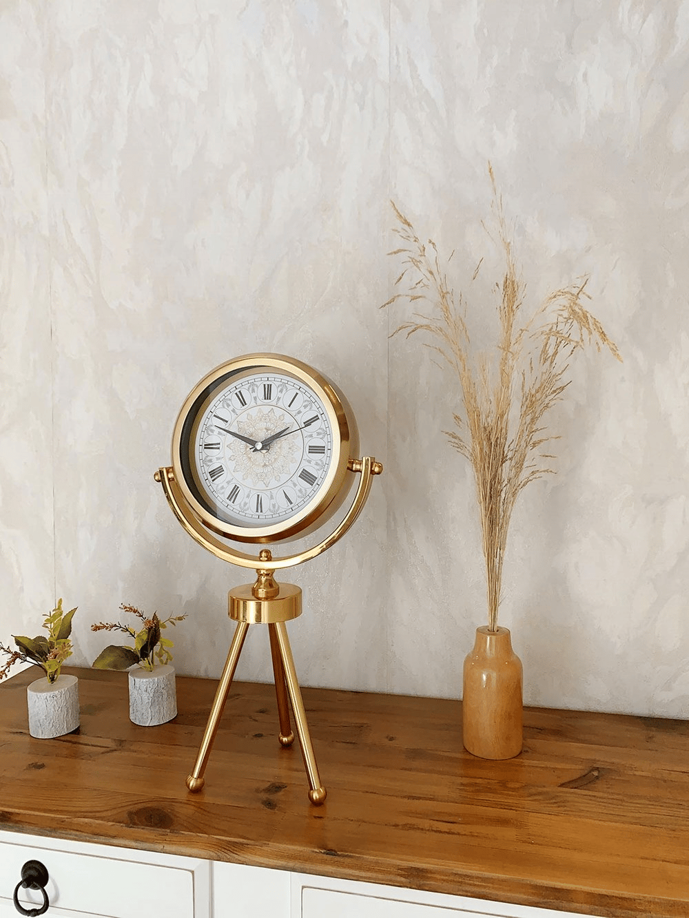 Gold Metal Mini Tripod Çini Desenli Roma Rakamı Masa Saati 45×26 cm