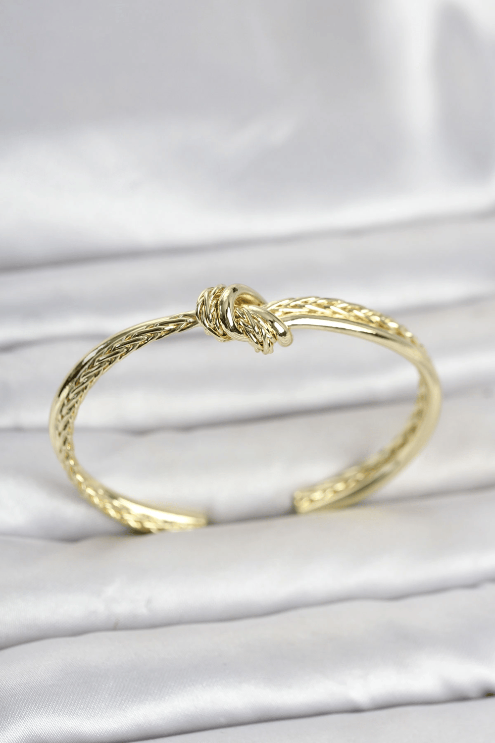 Gold Renk Düğüm Model Pirinç Kadın Bileklik