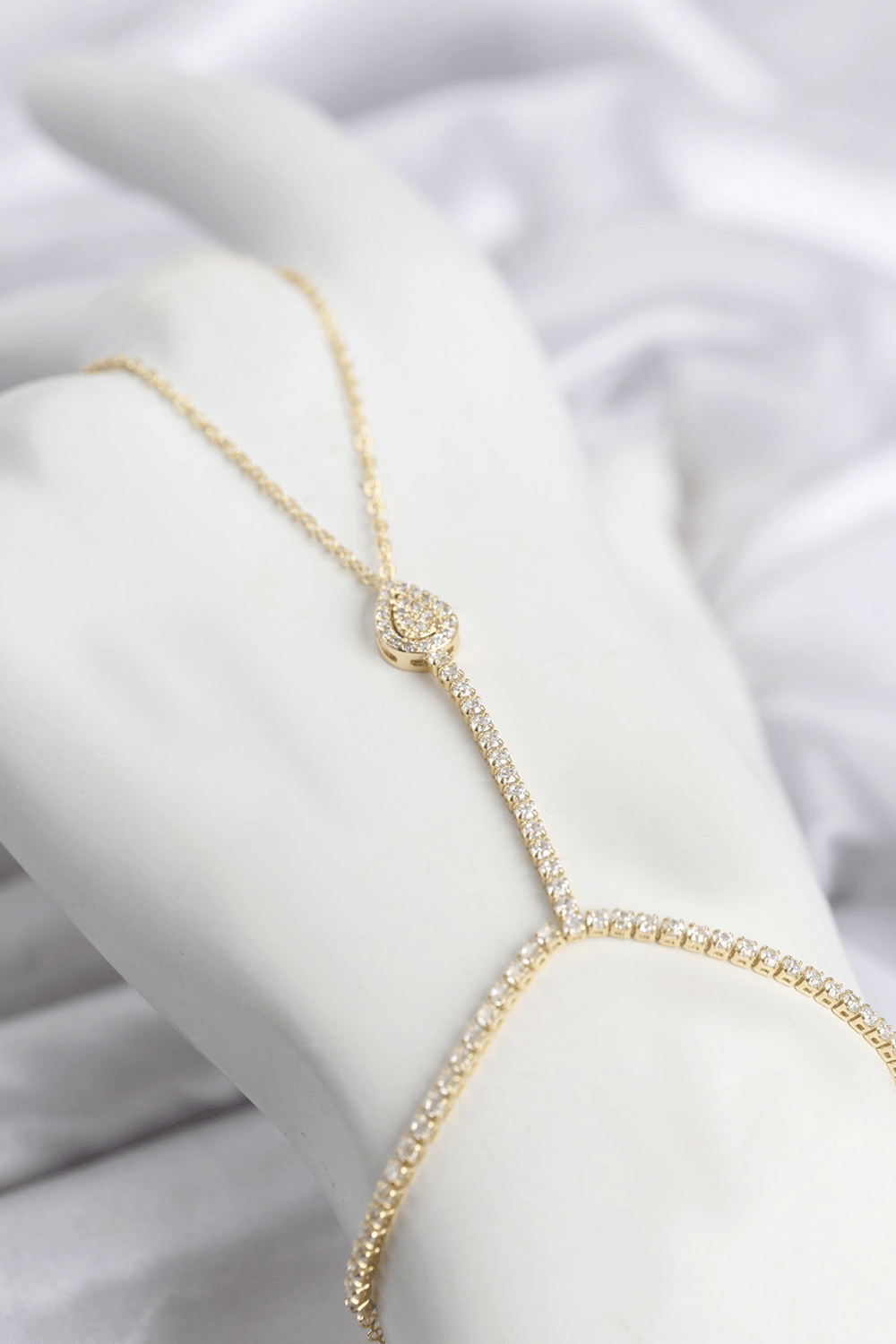 Gold Renk Pirinç Zirkon Taşlı Damla Model Şahmeran