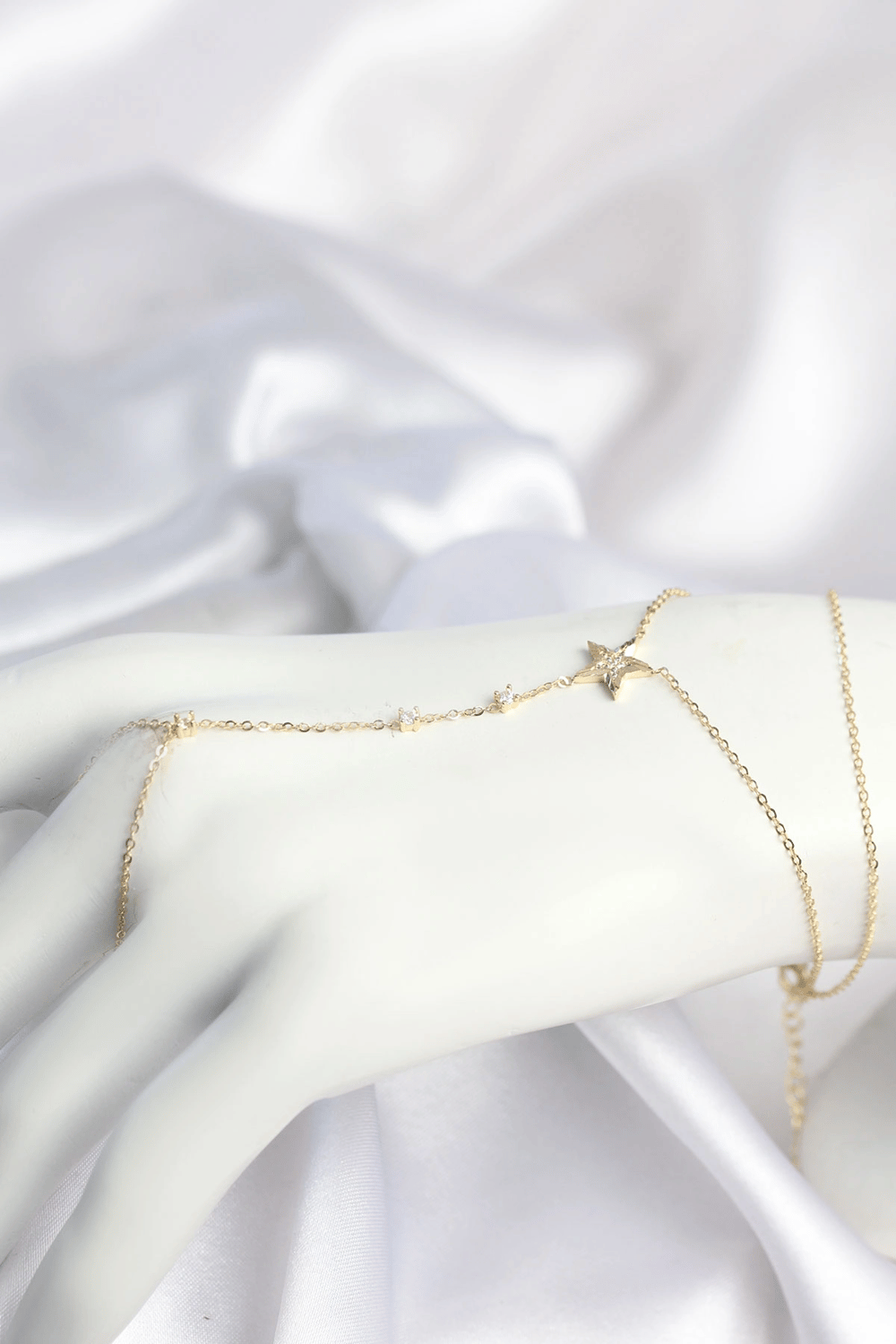 Gold Renk Yıldız Model Pirinç Kadın Şahmeran