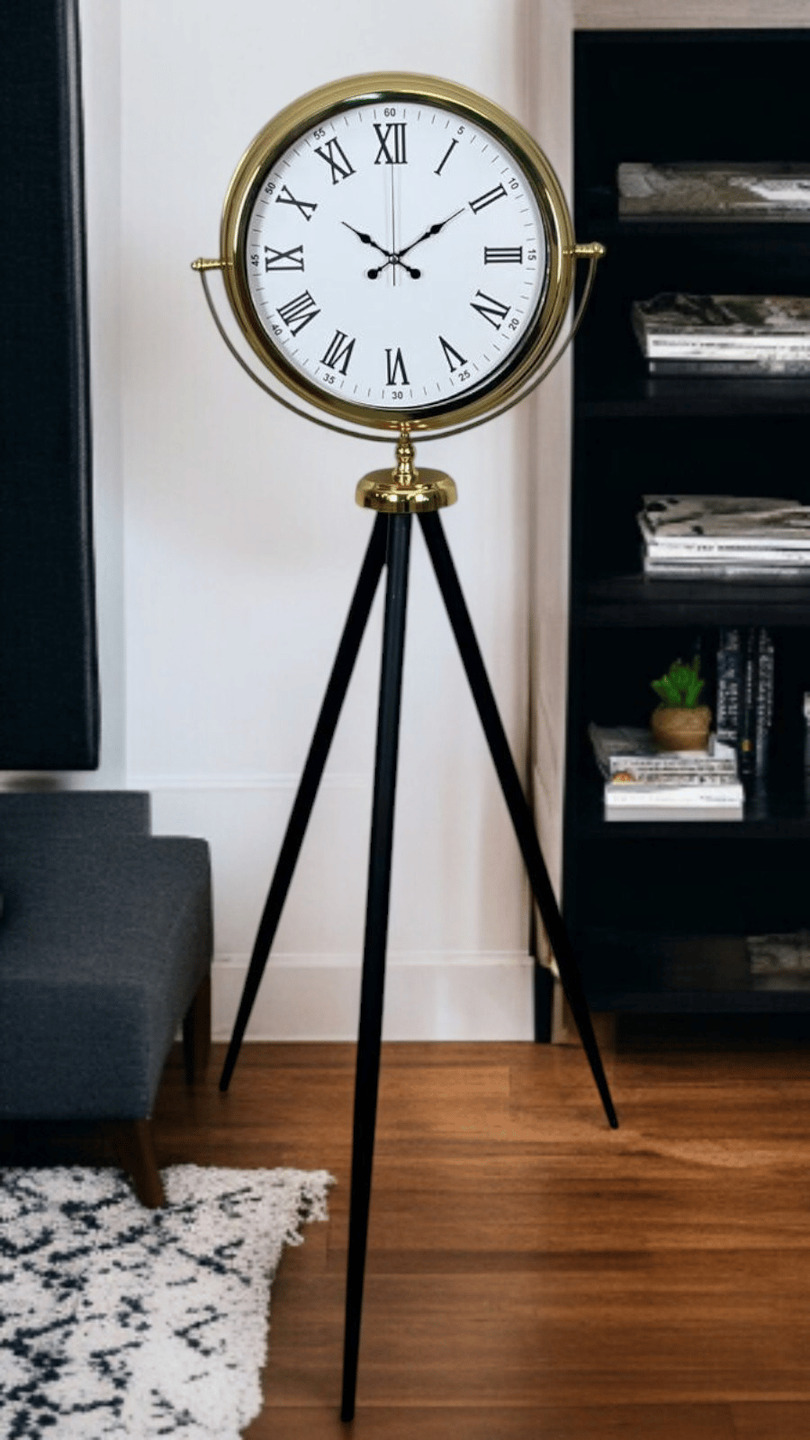 Gold Roma Rakamlı Lüks Tripod Ayaklı Saat