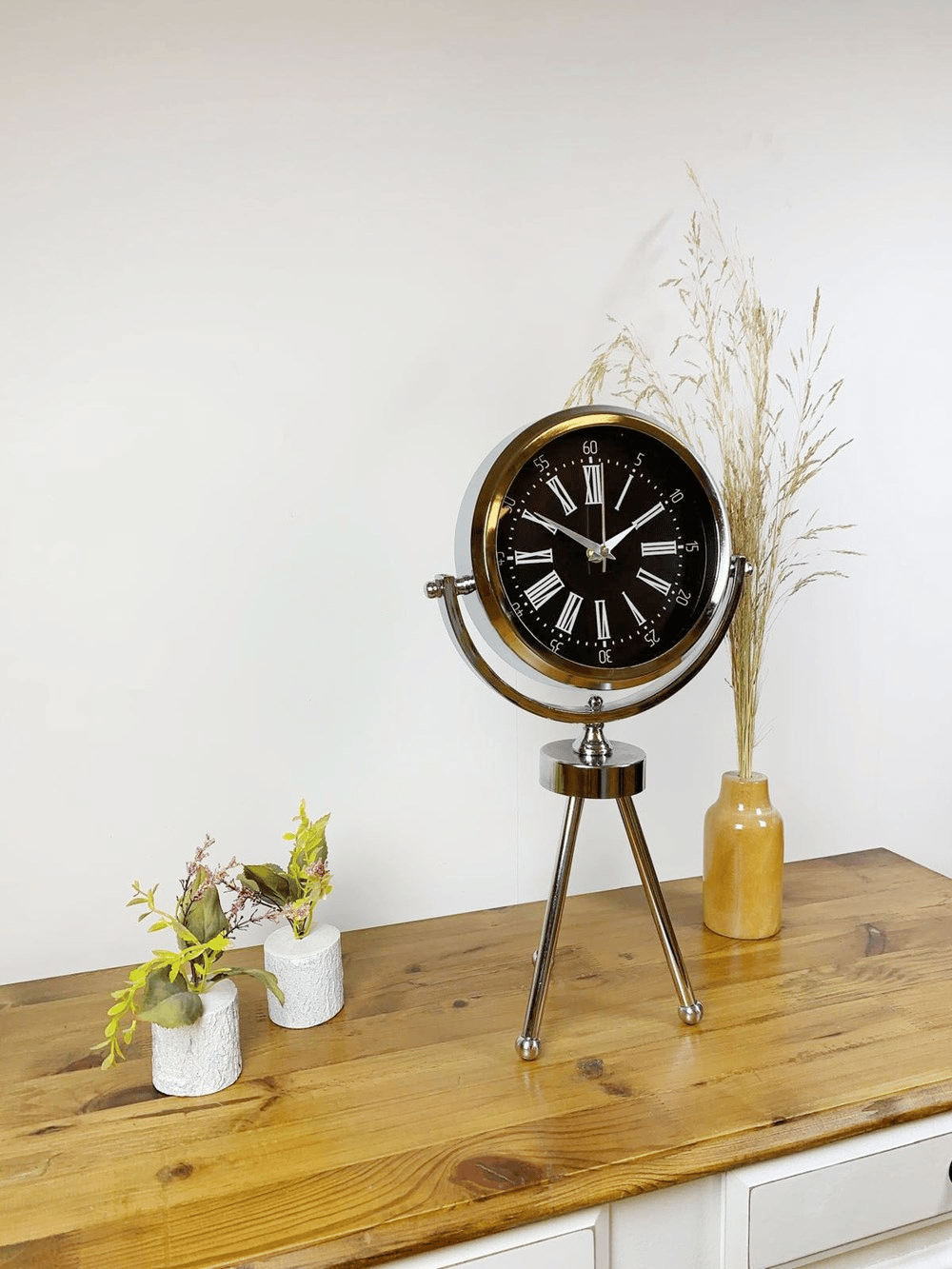 Krom Metal Mini Tripod Roma Rakamlı Masa Saati 45×26 cm