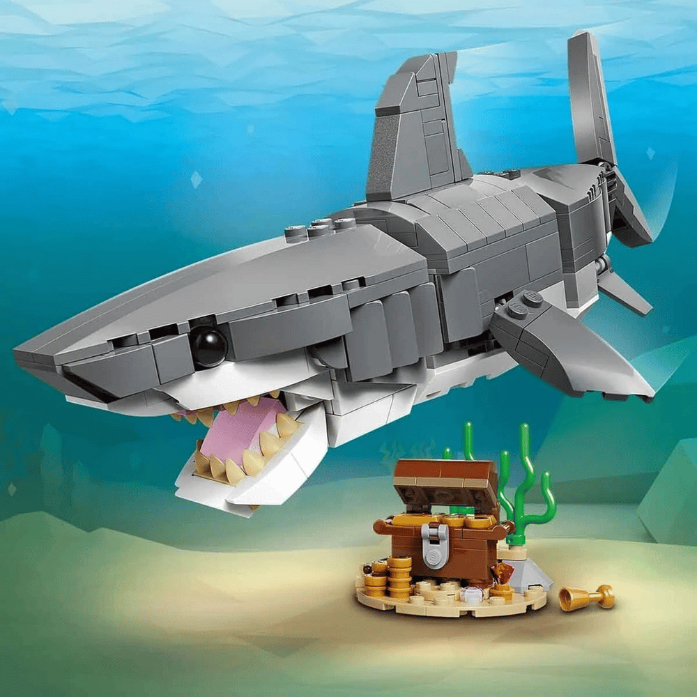 LEGO Creator Acımasız Köpek Balığı ile Hazine Sandığı 31381