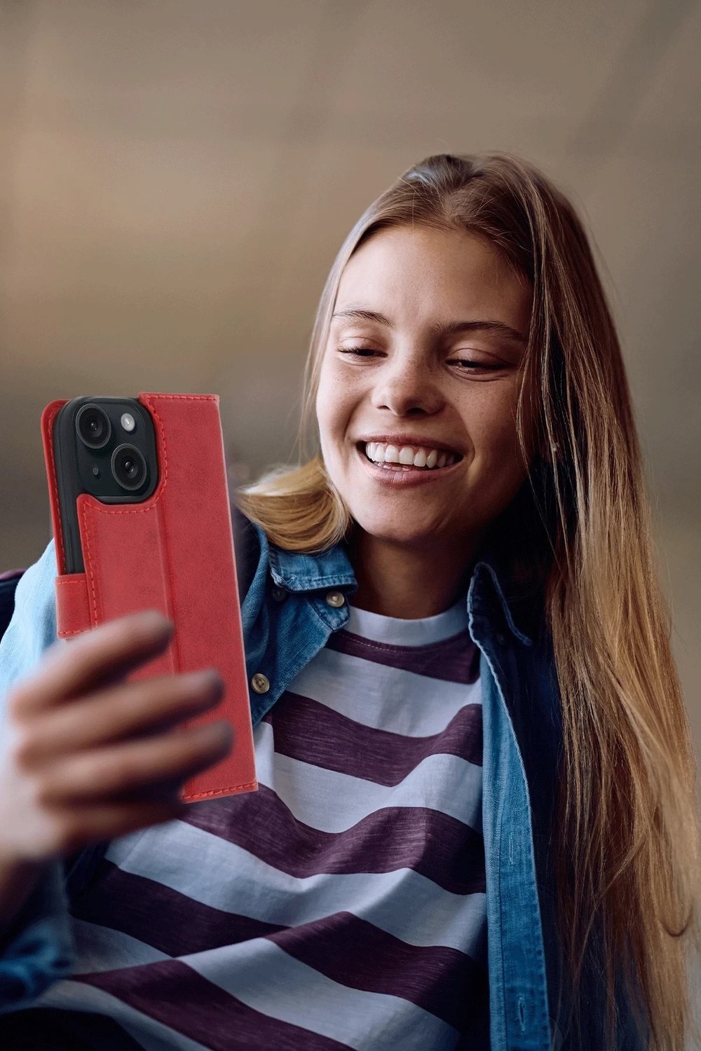 Mey İthalat®   iPhone 15 Trend S Plus Kapaklı Kılıf - Yeşil