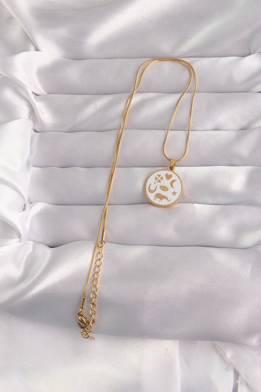 Mey İthalat® 316L Çelik Gold Renk Beyaz Mineli Karışık Figürlü Tarot Kolye