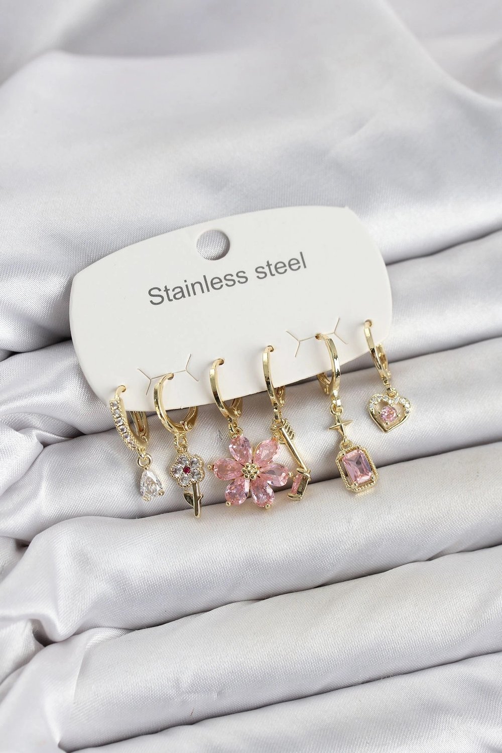 Mey İthalat® 316L Çelik Gold Renk Pembe Zirkon Taşlı Lotus Detaylı Kadın Küpe Seti
