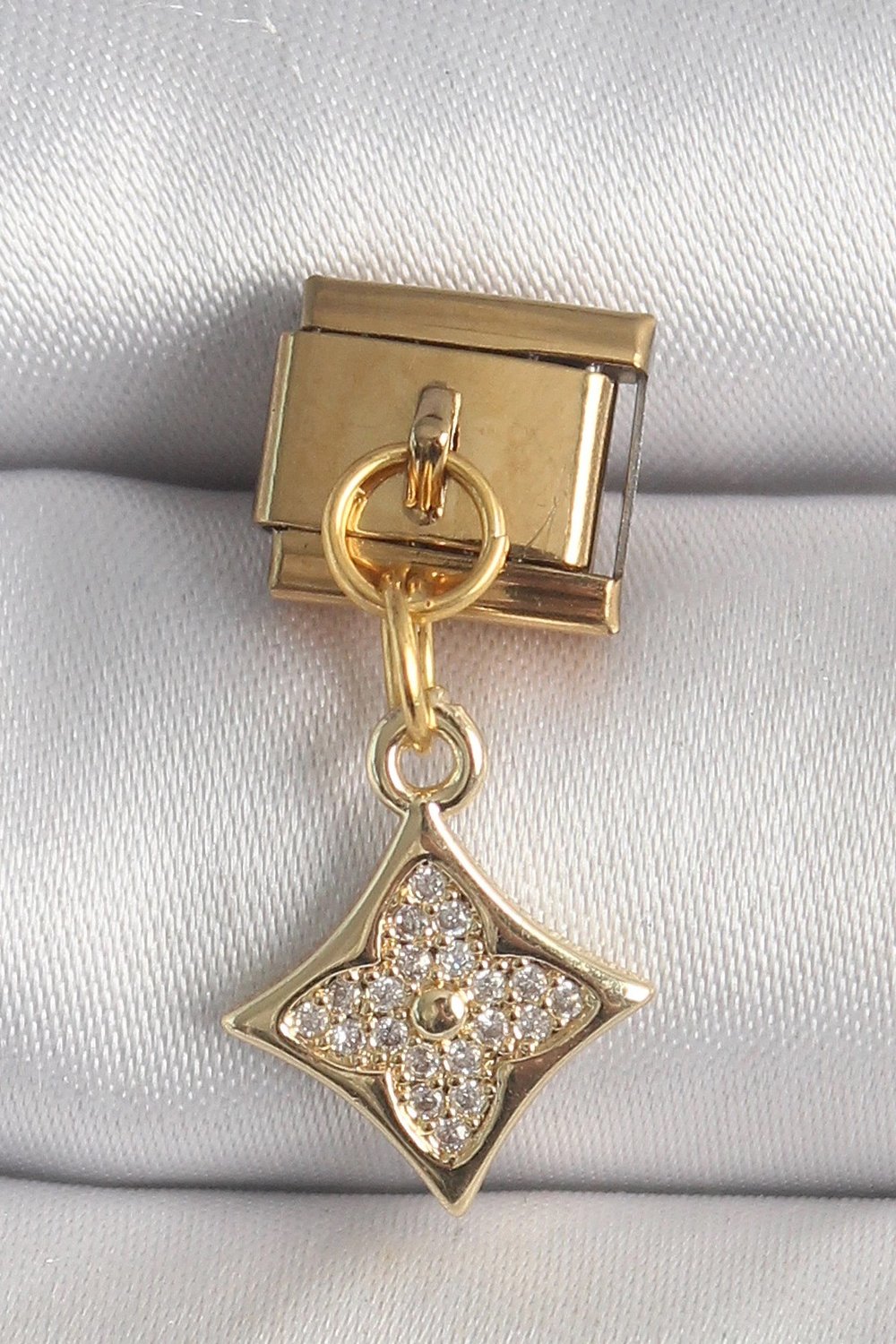 Mey İthalat® 316L Çelik Gold Renk Sallantı Zirkon Taşlı Çiçek İşlemeli Nomination Charm
