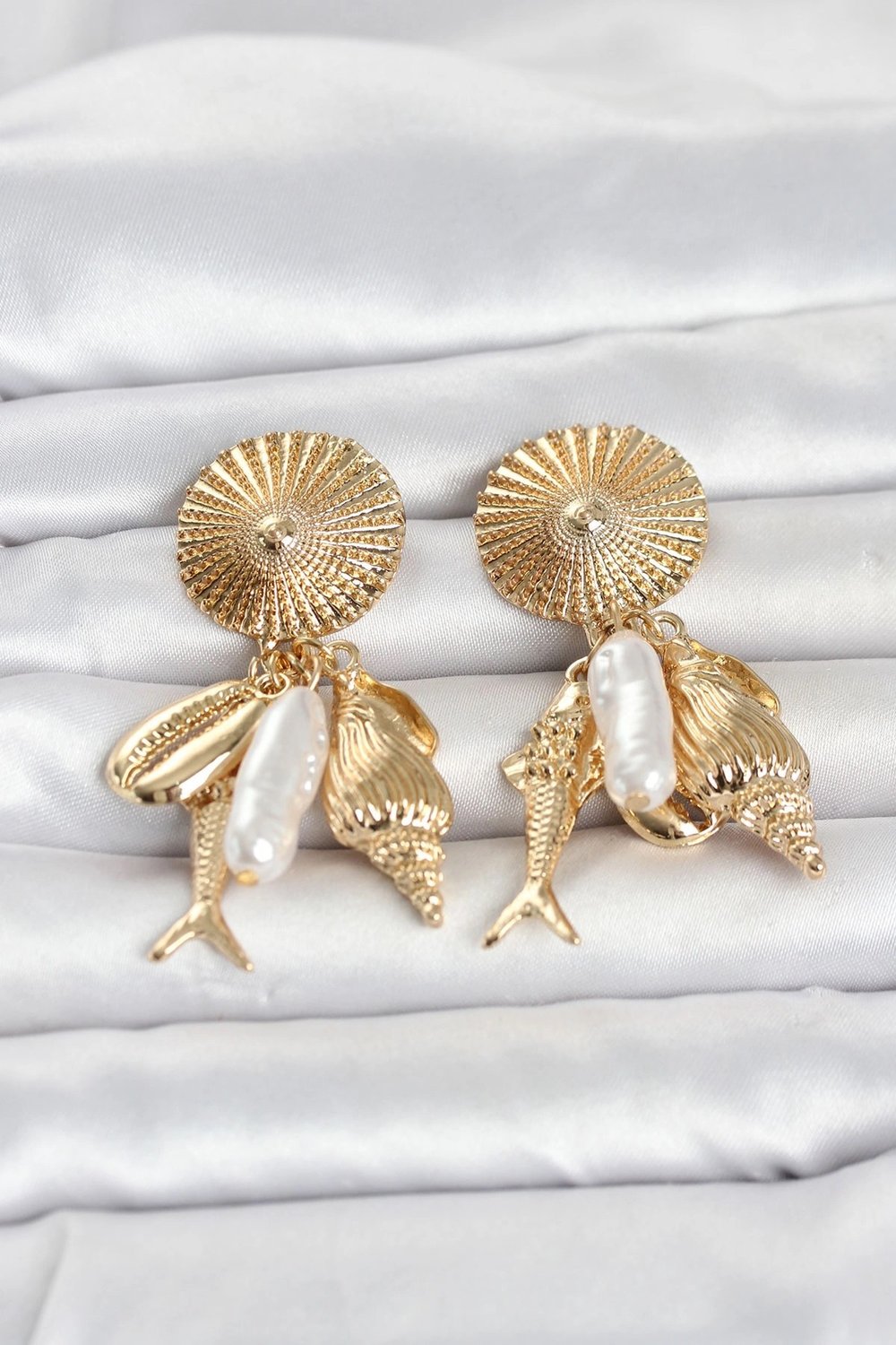 Mey İthalat® Gold Renk Deniz Temalı Vintage Kadın Küpe
