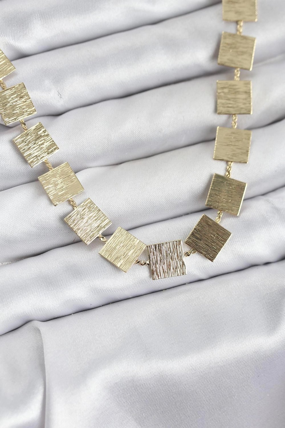 Mey İthalat® Kare Plaka Model Gold Renk Kadın Kolye