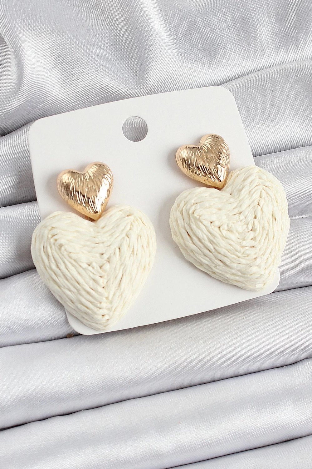 Mey İthalat® Krem Kalp Figürlü Hasır Örgü Model Gold Renk Kadın Küpe