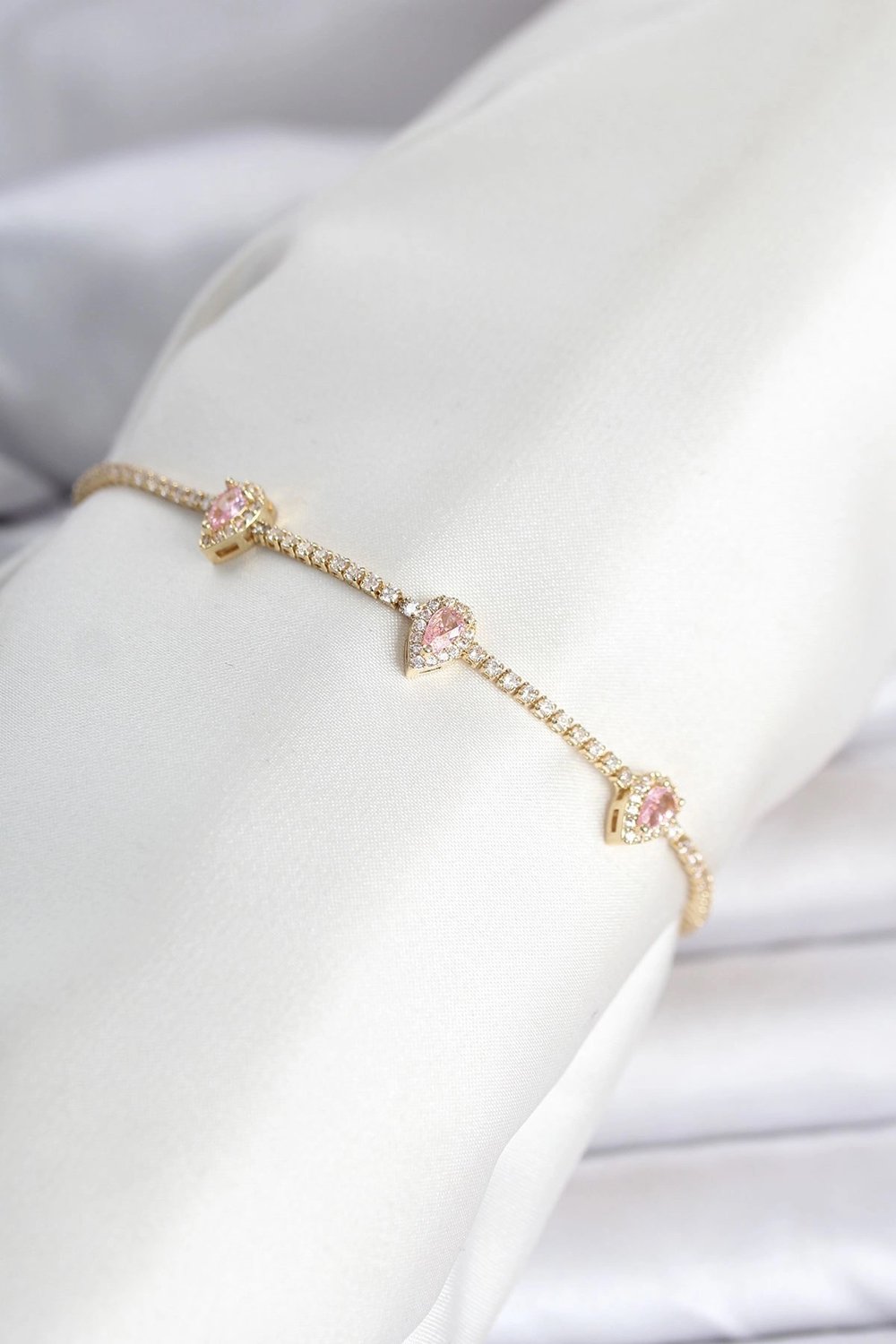 Mey İthalat® Pirinç Gold Renk Pembe Damla Taş Detaylı Kadın Su Yolu Bileklik