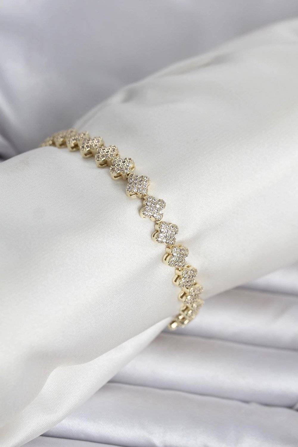 Mey İthalat® Pirinç Gold Renk Yonca Model Sıralı Zirkon Taşlı Kadın Bileklik