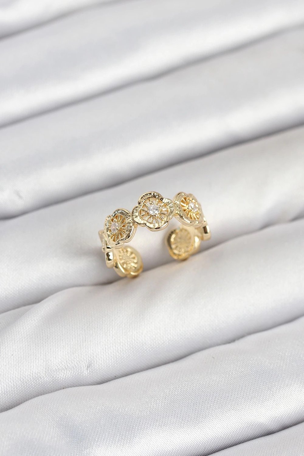 Mey İthalat® Pirinç Gold Renk Yonca Model Kadın Yüzük