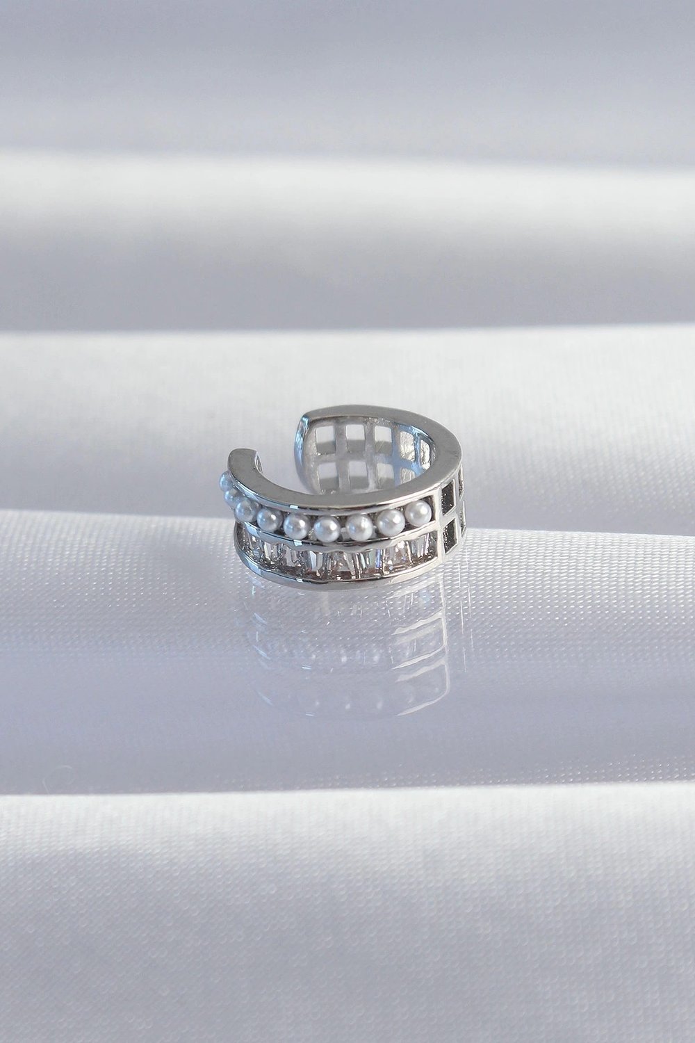 Mey İthalat® Pirinç Gümüş Renk İncili Baget Taşlı Earcuff Küpe