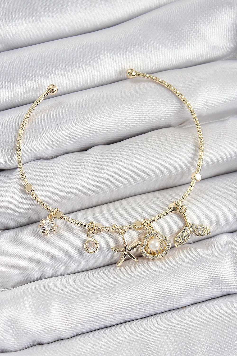 Mey İthalat® Pirinç Zirkon Taşlı İstiridye Ve Deniz Yıldızı Model Gold Renk Charm Bileklik