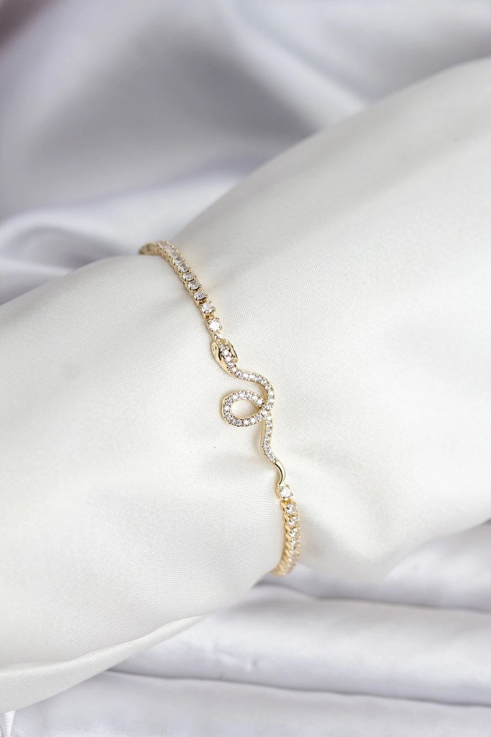 Mey İthalat® Yılan Model Zirkon Taşlı Gold Renk Pirinç Su Yolu Kadın Bileklik
