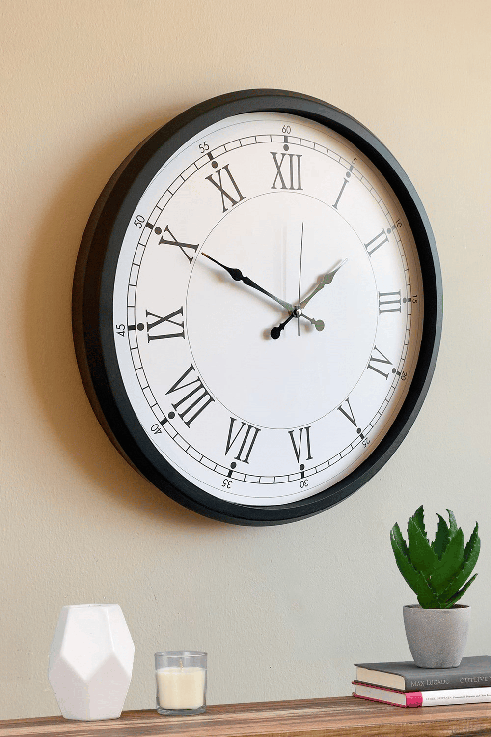 Modern 52 Cm Black & White Roma Rakamlı Metal Duvar Saati