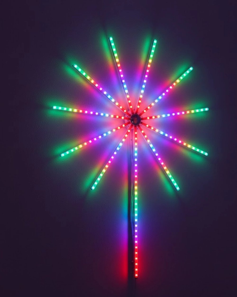 Modüler RGB LED Duvar Işığı Havai Fişek Efektli Uzaktan Kumandalı