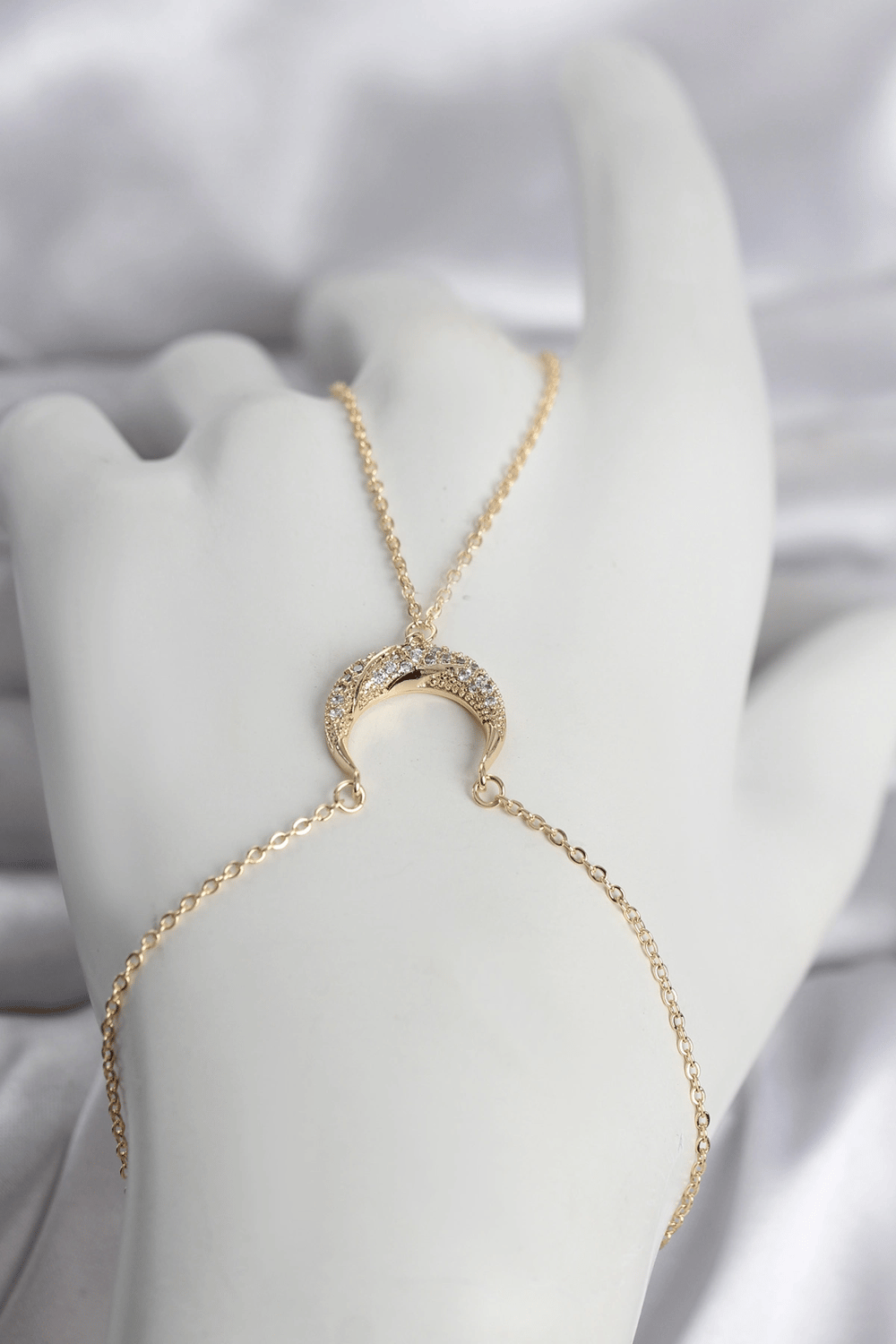 Pirinç Gold Renk Hilal Model Zirkon Taşlı Kadın Şahmeran