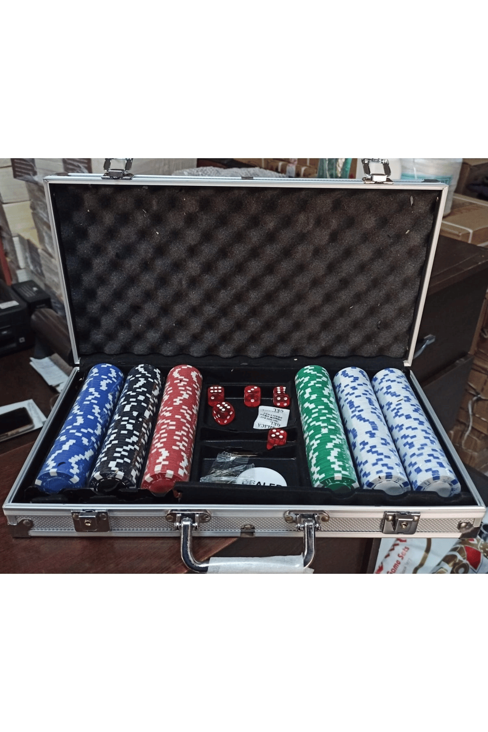 Poker seti 300 parça metal çantalı oyun takımı - Hobi & Eğlence Diğer Takımları Kategorisi
