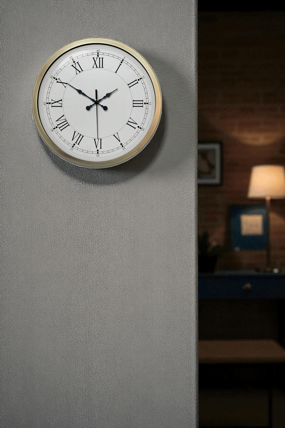 Retro Modern Roma Rakamlı 40 Cm Metal Duvar Saati