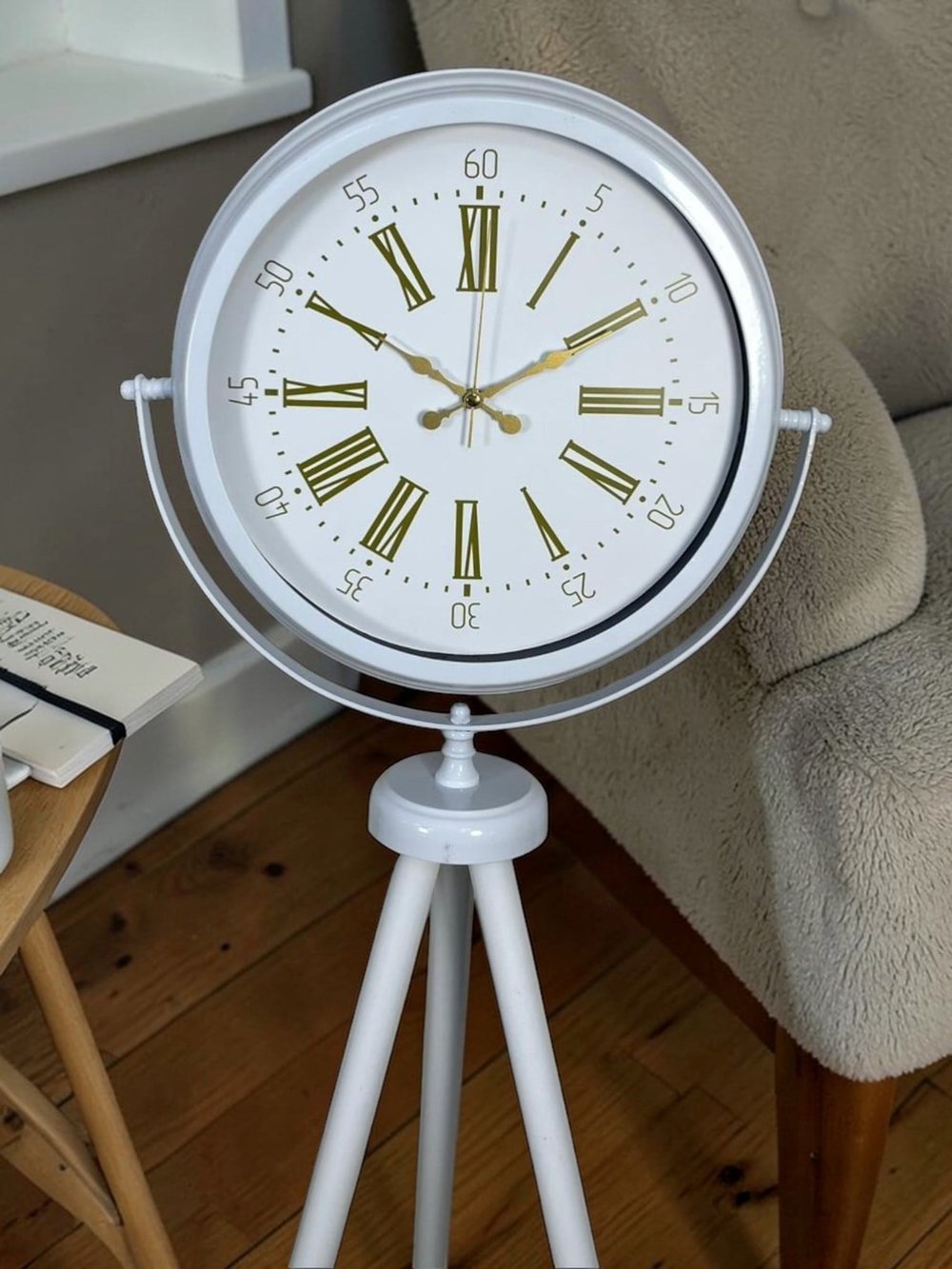 Royal White Gold Roma Rakam Tripod Ayaklı Saat