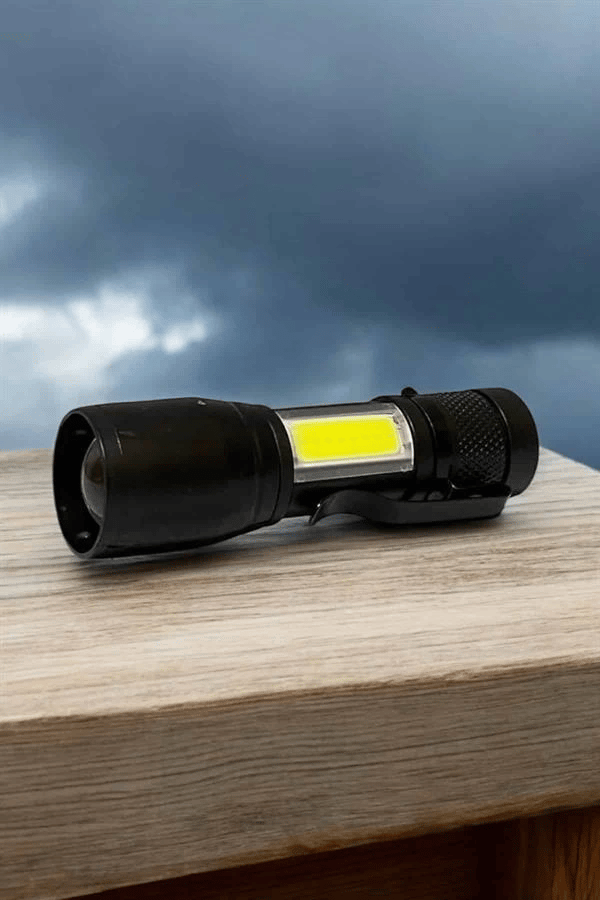 Şarjlı Metal Zoomlu El Feneri Işıldak Led Işık Taşınabilir El Lambası