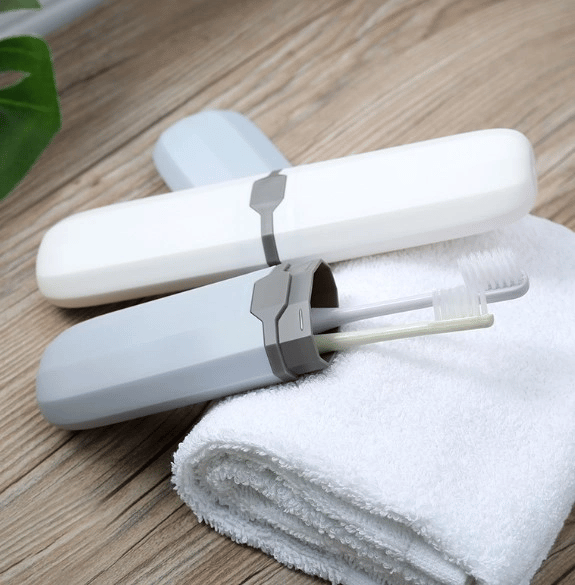 Seyahat Tipi Diş Fırçası Ve Makyaj Fırça Kabı 2 Renk Bx40