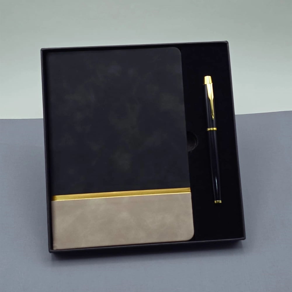 Siyah Gold Detaylı Termo Deri Defter Ve Metal Roller Kalem Hediye Seti