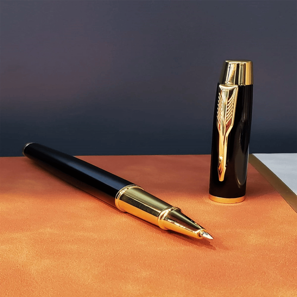 Siyah Gold Detaylı Termo Deri Defter Ve Metal Roller Kalem Hediye Seti