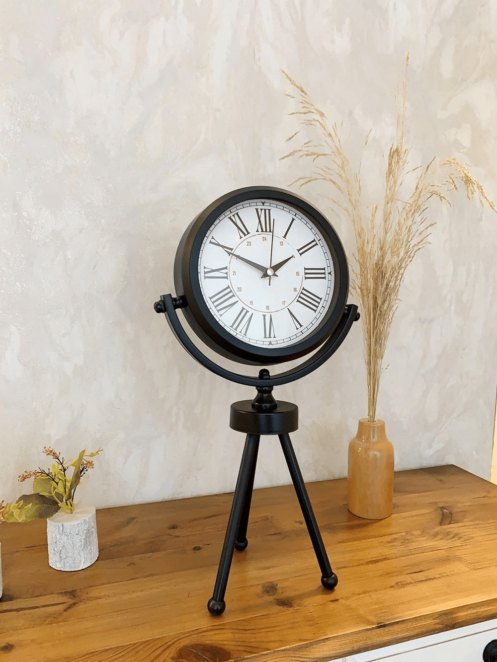 Siyah Metal Mini Tripod Modern Masa Saati 45×26 cm