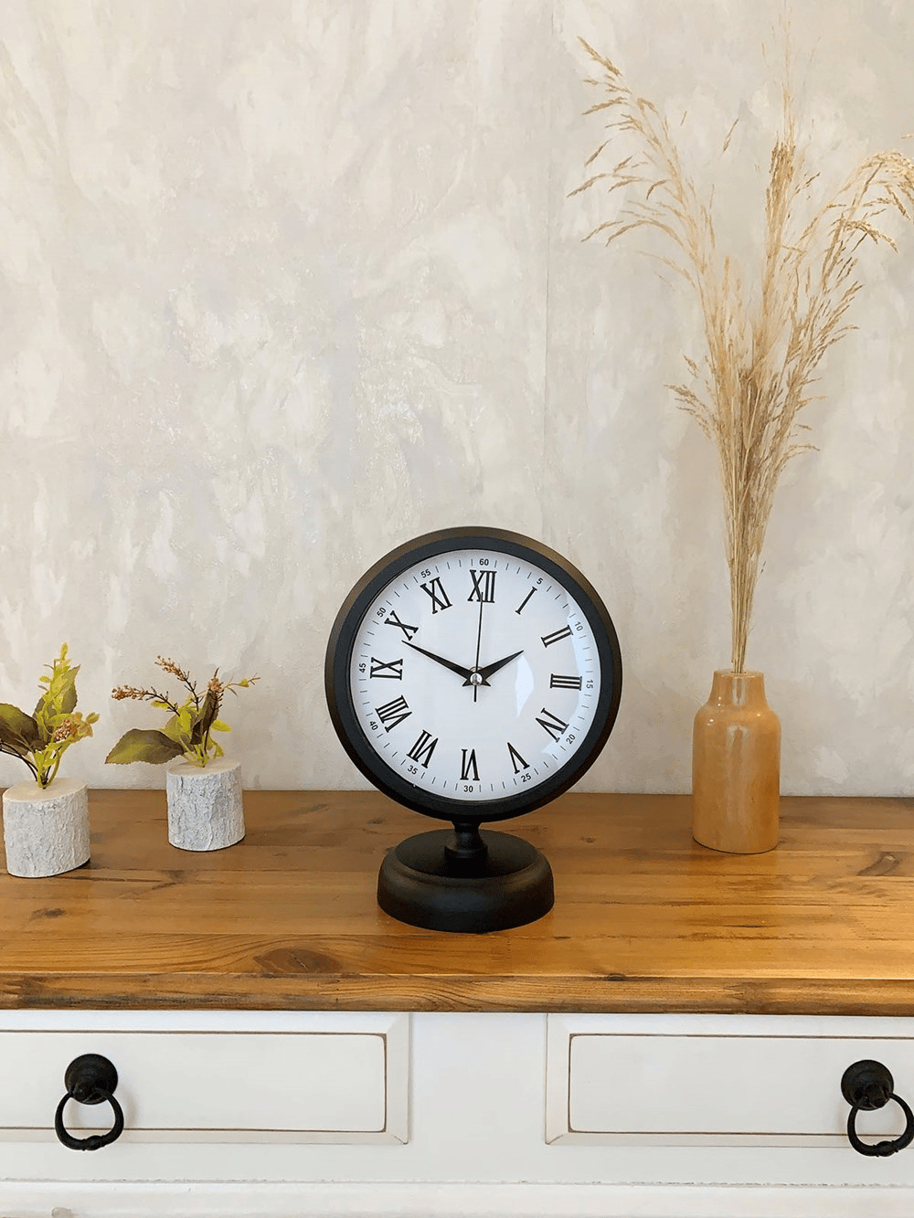 Siyah Metal Roma Rakamlı Masa Saati 25×20 cm