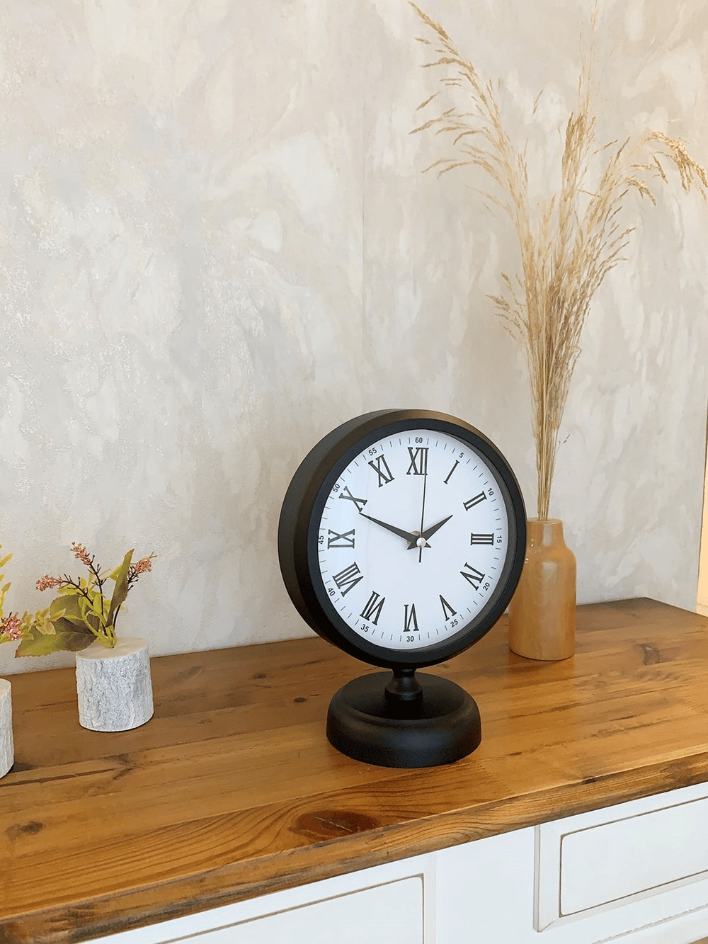 Siyah Metal Roma Rakamlı Masa Saati 25×20 cm