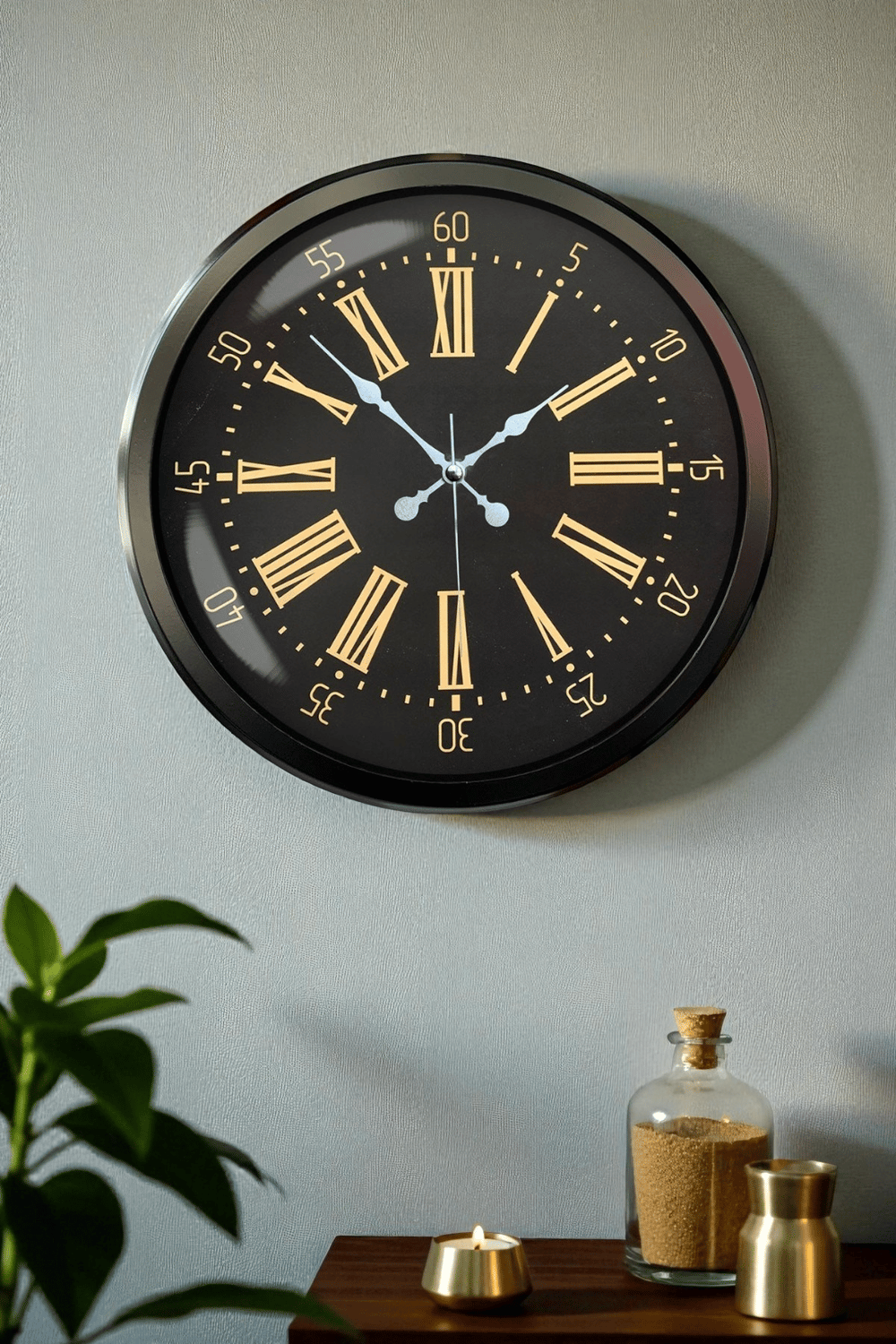 Siyah Roma Rakamlı 52 Cm Metal Duvar Saati