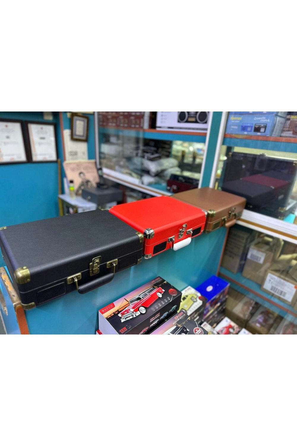 Siyah taşınabilir çantalı retro bluetooth hoparlörlü pikap radyo usb mp3 plak çalar