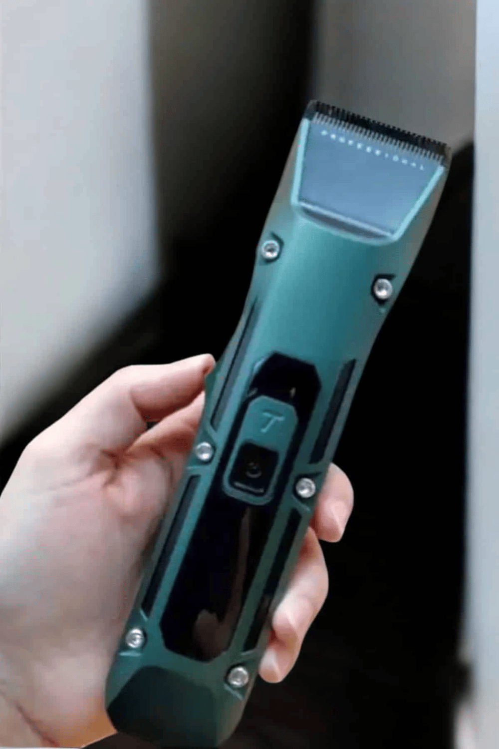 Tıraş Makinesi Uzun Pil Ömrü Şarjlı Günlük Tıraş Makinesi