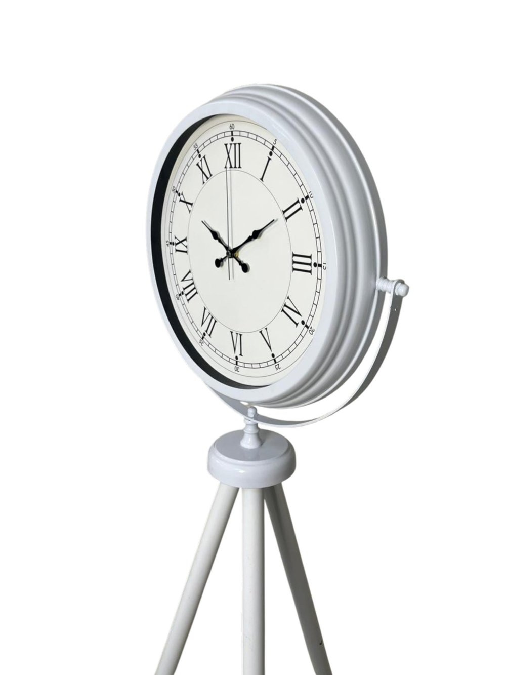 Zarif Roma Rakamlı Tripod Ayaklı Saat