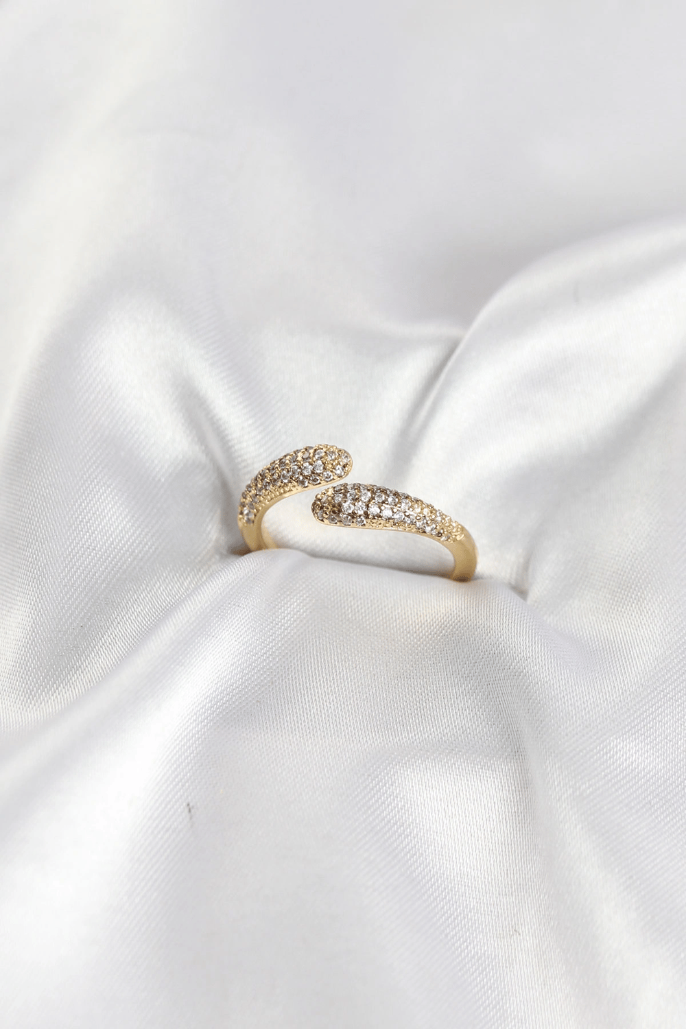 Zirkon Taşlı Gold Renk Pirinç Yüzük